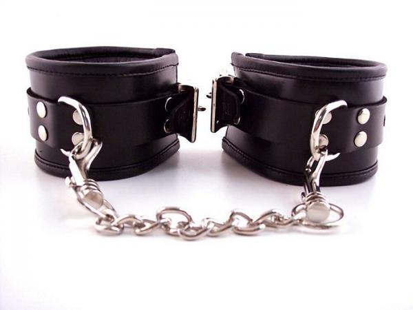Rouge Padded Leather Wrist Cuffs Black - Secret Garden